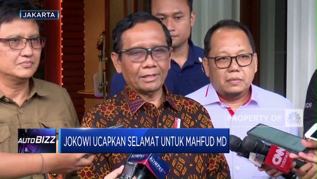 Jokowi Mengucapkan Selamat kepada Mahfud MD