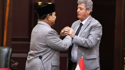 Prabowo menyumbangkan 5 Miliar Rupiah untuk Masyarakat Palestina