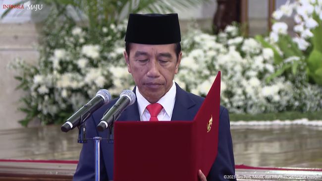 Jokowi Mengizinkan Mahfud MD & Prabowo Cuti untuk Kampanye