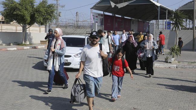 Warga Gaza Mengungsi Akibat Dibukanya Perbatasan Rafah Mesir