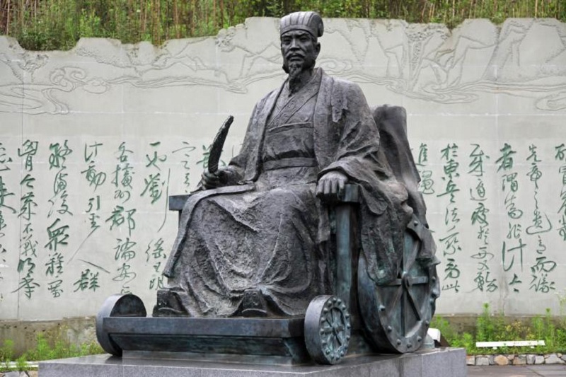Zhuge Liang, Ahli Strategi dan Negarawan