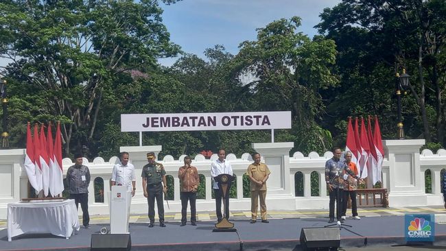 Jokowi Menghadiri Peresmian Jembatan Otista di Kota Bogor yang Berbiaya Rp50 Miliar