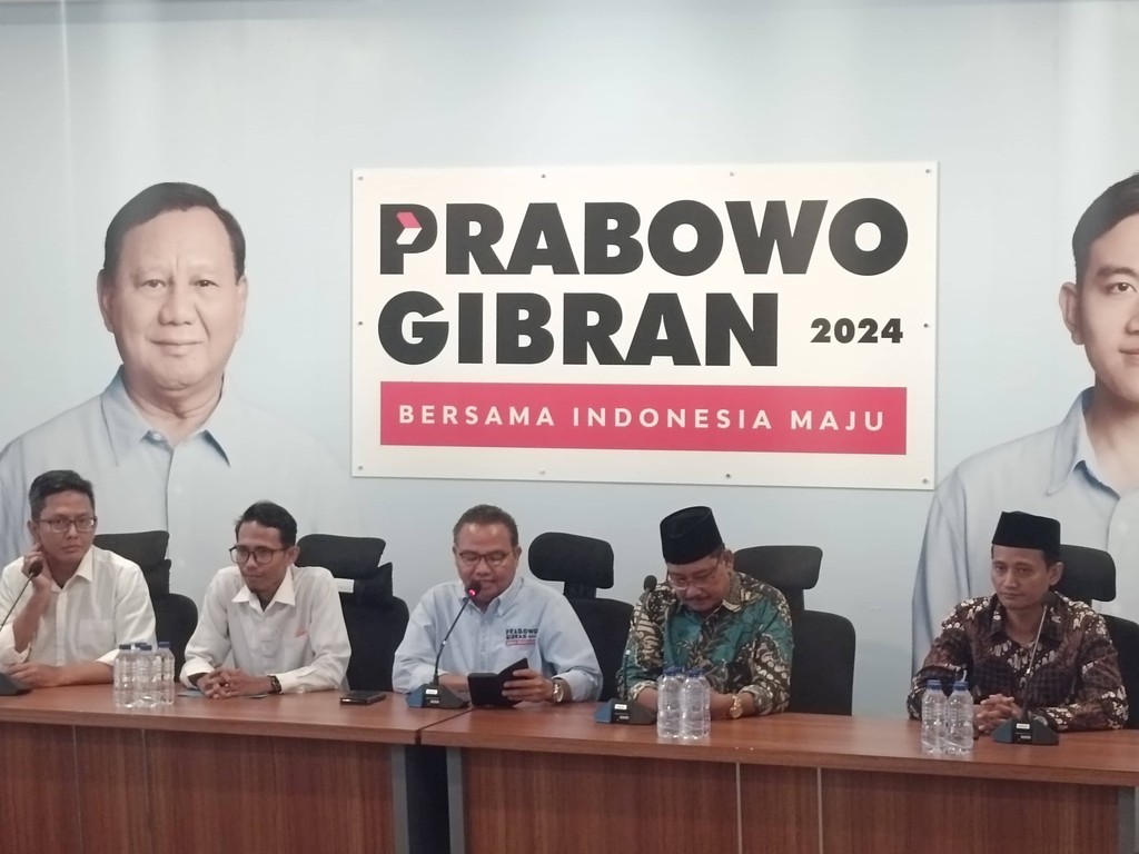 Migrasi Dukungan: Relawan Turun Tangan dan Sahabat Ganjar Pindah Haluan ke Prabowo-Gibran