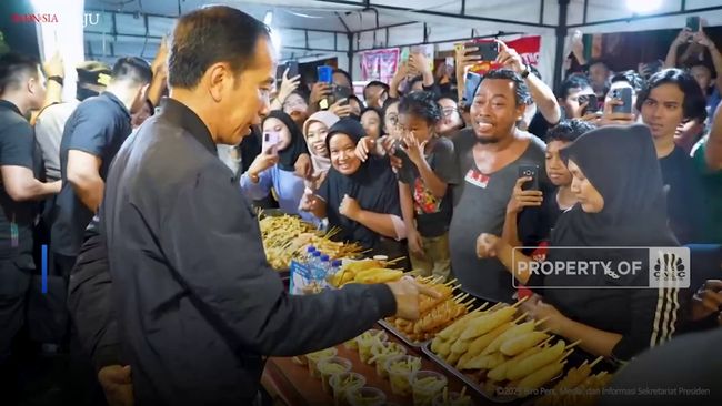 Jokowi Mencoba Telur Gulung: Sebuah Momen Tersendiri