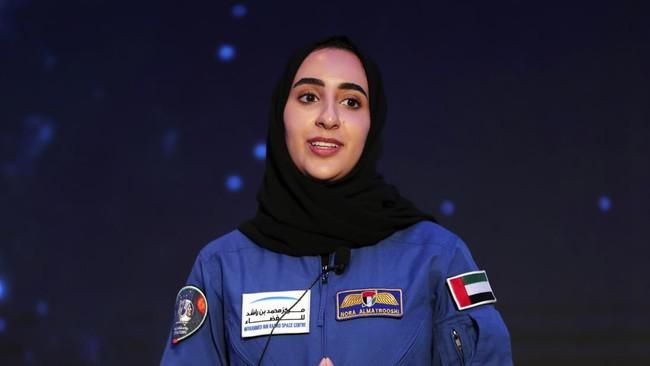 NASA Membuat Hijab Khusus Untuk Astronaut