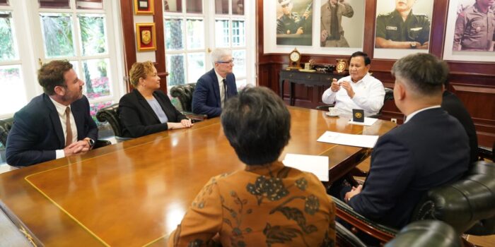 Usai Kirim Surat Ucapan Selamat, Bos Apple Tim Cook Kunjungi Prabowo Subianto sebagai Presiden Terpilih