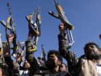 Pendukung Houthi Angkat Senjata untuk Aksi Bela Palestina Menentang Genosida