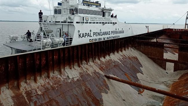 Kapal Singapura Terjaring Lagi Saat Mencuri Pasir Laut di Batam